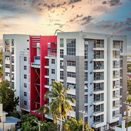 Parkhurst Lux Condo Near Devon House Kingston Buitenkant foto