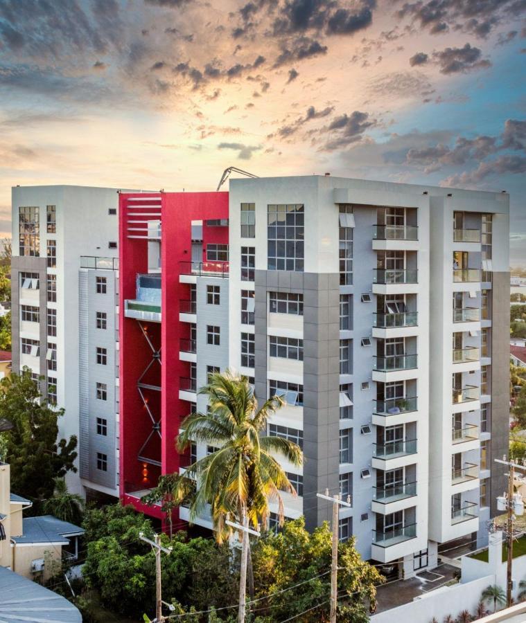 Parkhurst Lux Condo Near Devon House Kingston Buitenkant foto